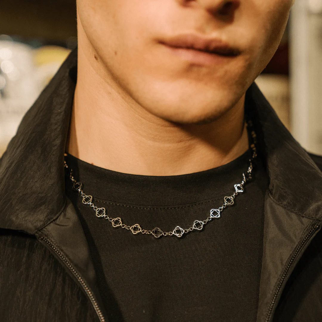 Clover Link Necklace (Silver) - Image 6