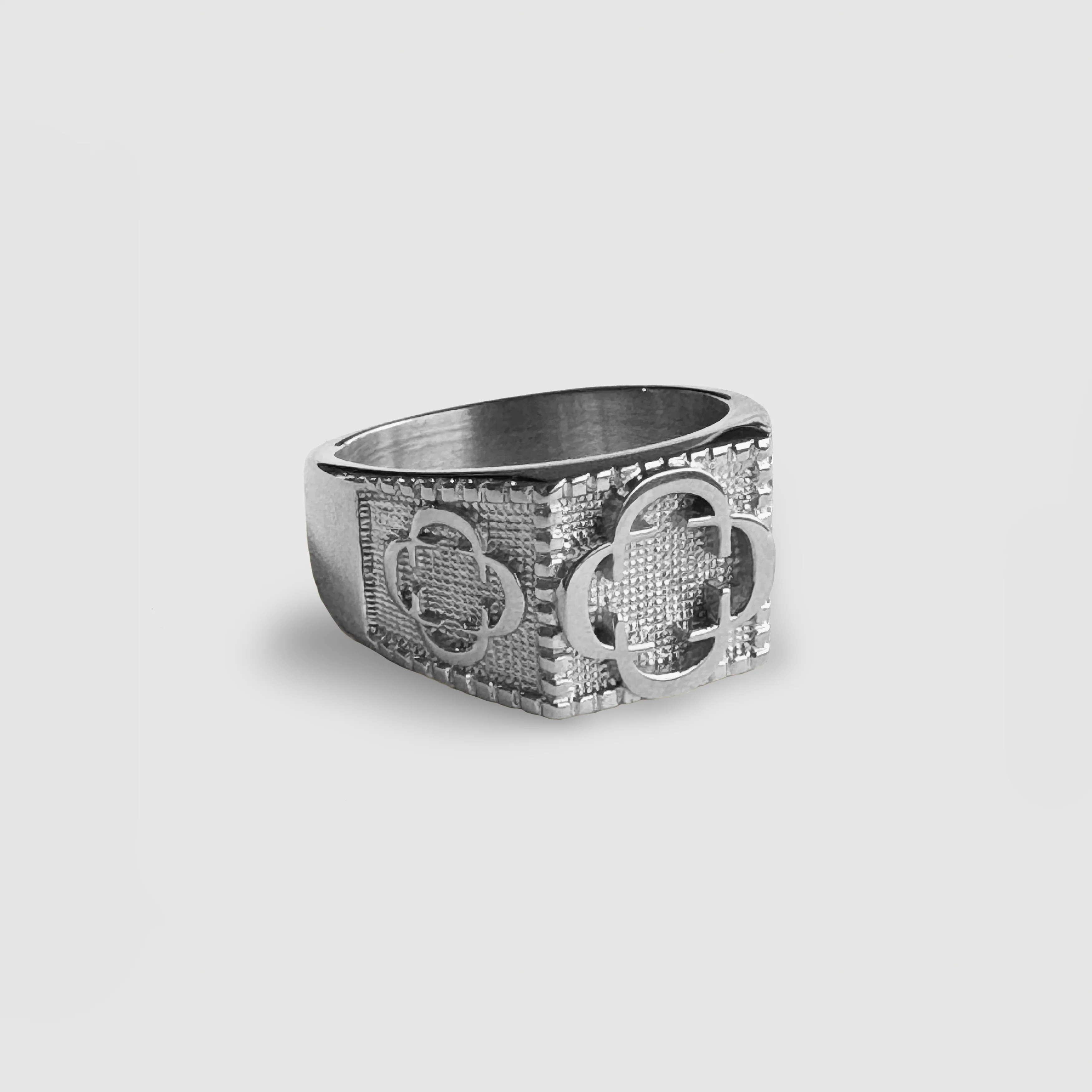 Clover Sovereign Ring (Silver) - Image 2