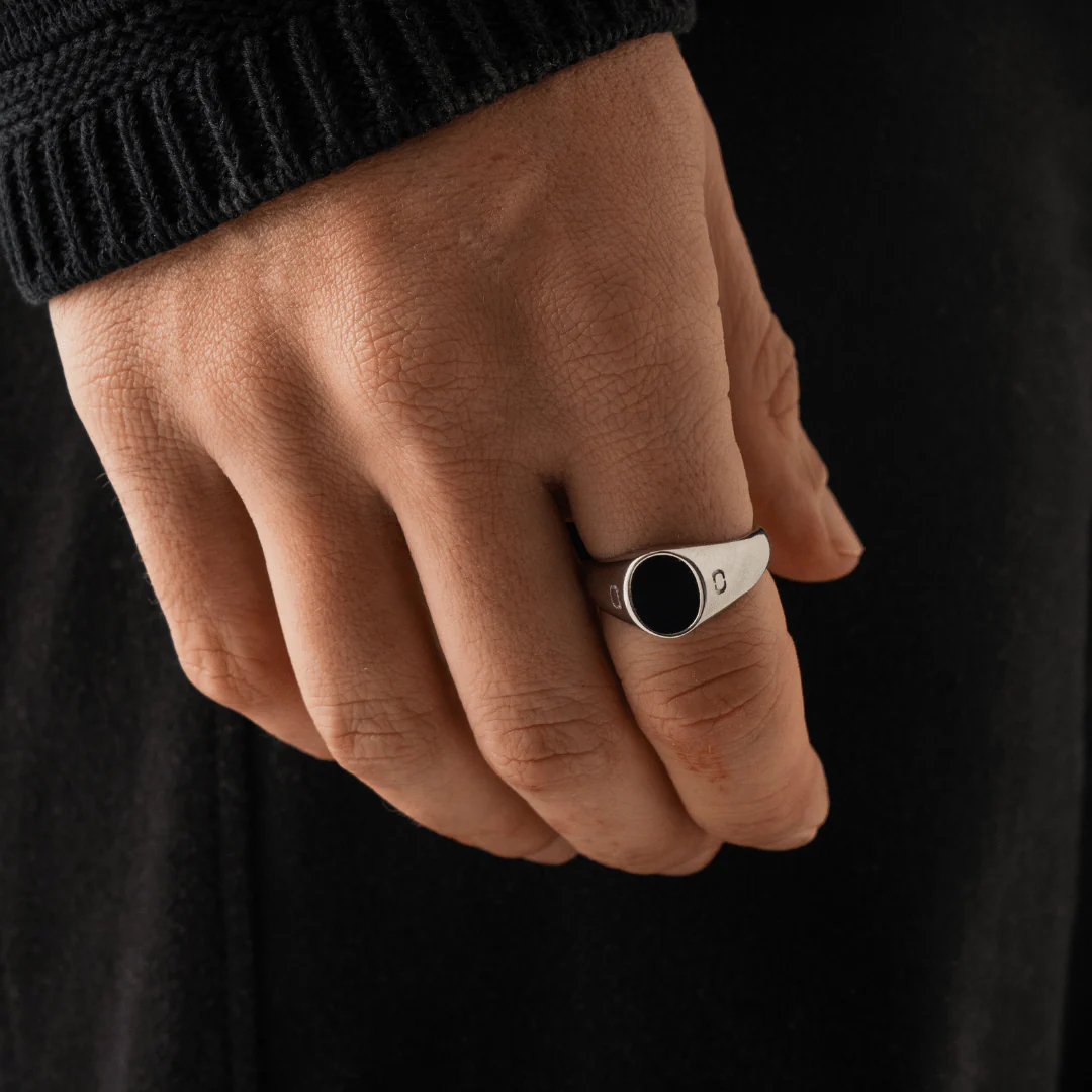 Onyx Oval Stone Signet Ring (Silver) - Image 2