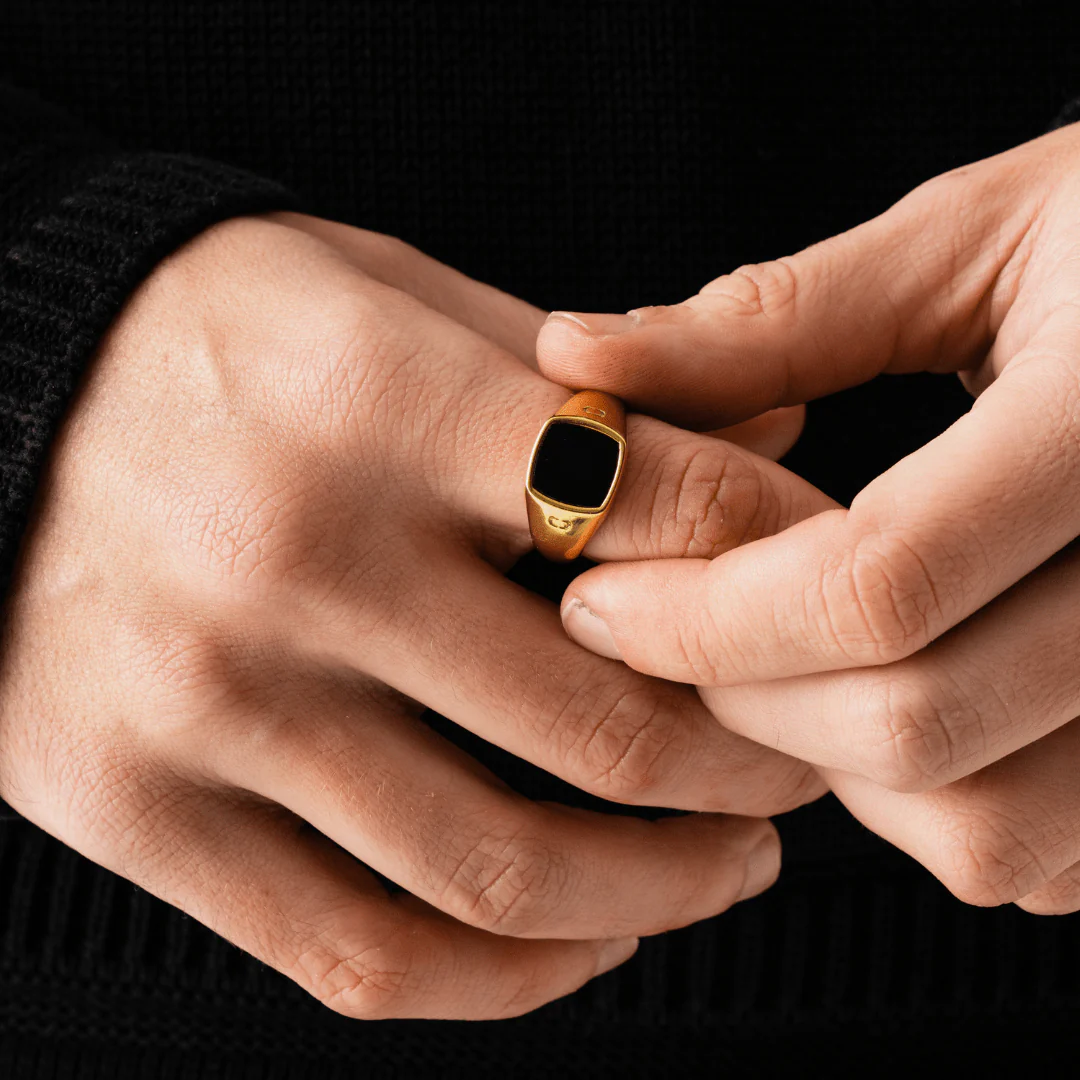 Onyx Squared Stone Signet Ring (Gold) - Image 2