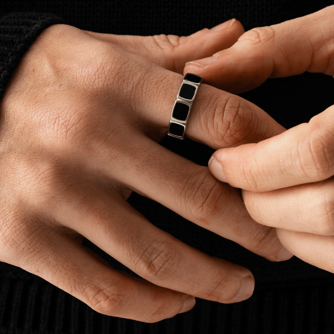 Onyx Stone Band Ring (Silver) - Image 2